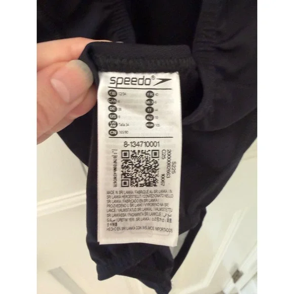 Speedo Endurance+ Medalist One Piece Swimsuit Black Women US 6 8-134710001 NWT - Picture 8 of 8